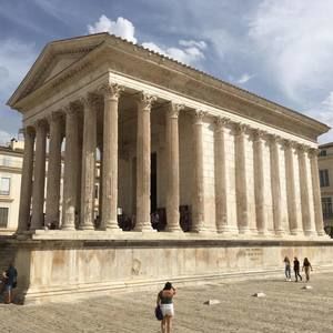 Meet your Posher, Elaine